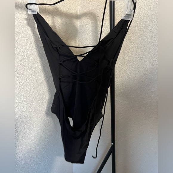 Super down black one piece swimsuit - Picture 4 of 4